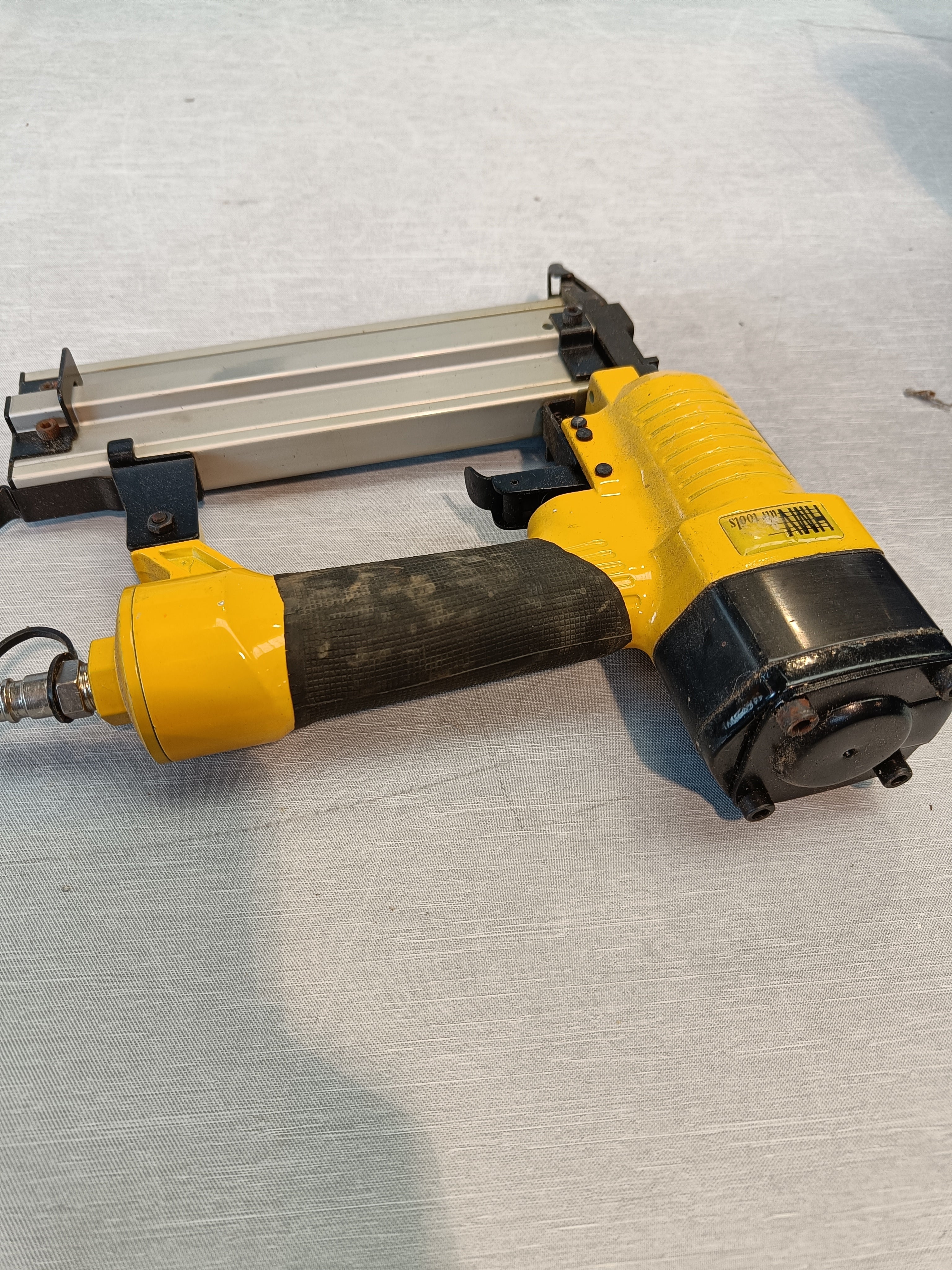 HMV 69350 sømpistol